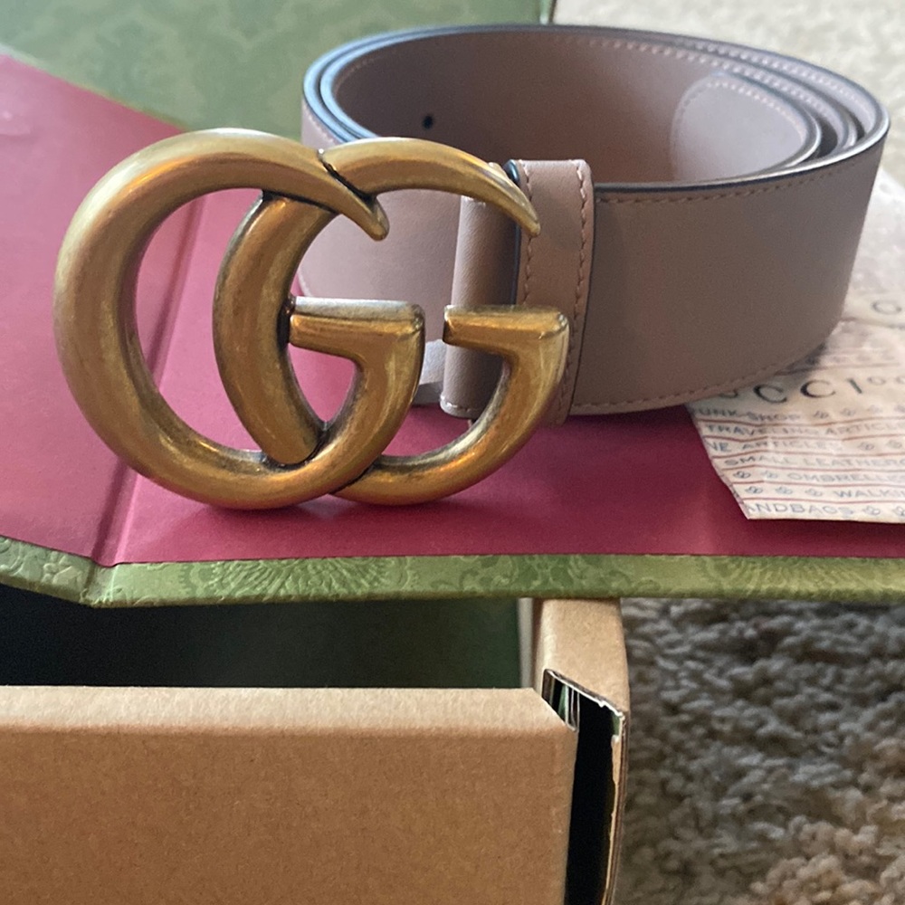 Gucci Dusty Pink (Taupe like color) Leather Belt Size 70